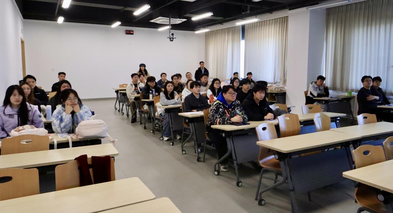 機(jī)電學(xué)院成功舉辦北京金風(fēng)慧能技術(shù)2026屆畢業(yè)生專(zhuān)場(chǎng)宣講會(huì)